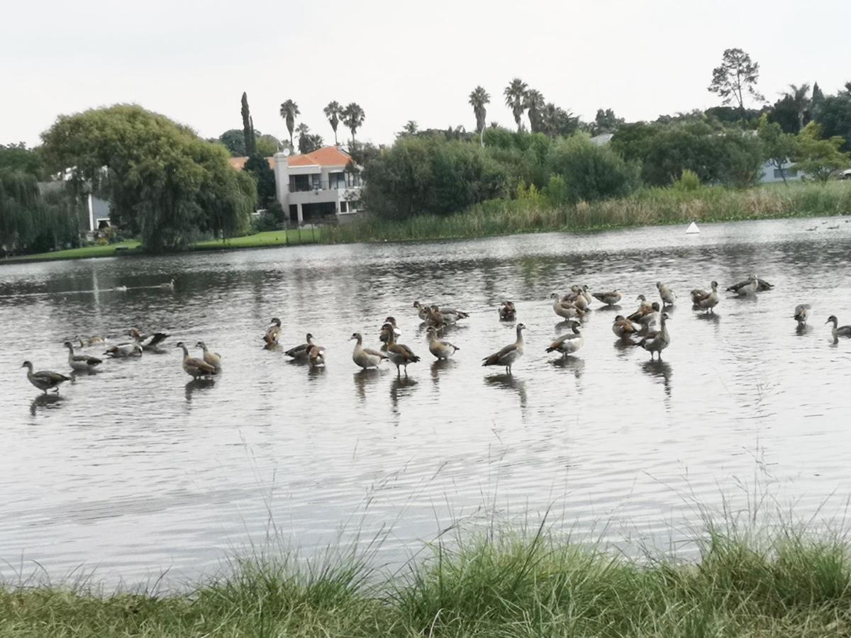 Southy Inn By The Lake Benoni Esterno foto