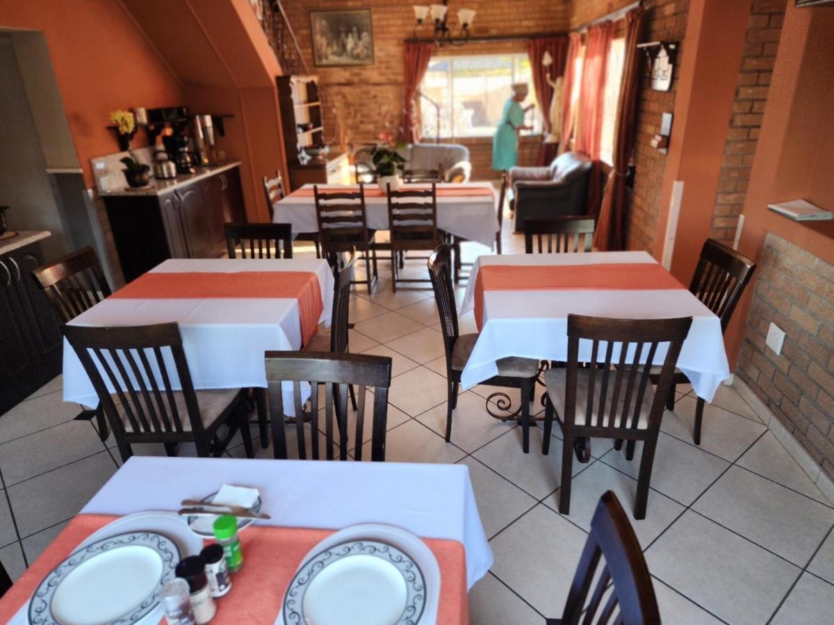 Southy Inn By The Lake Benoni Esterno foto