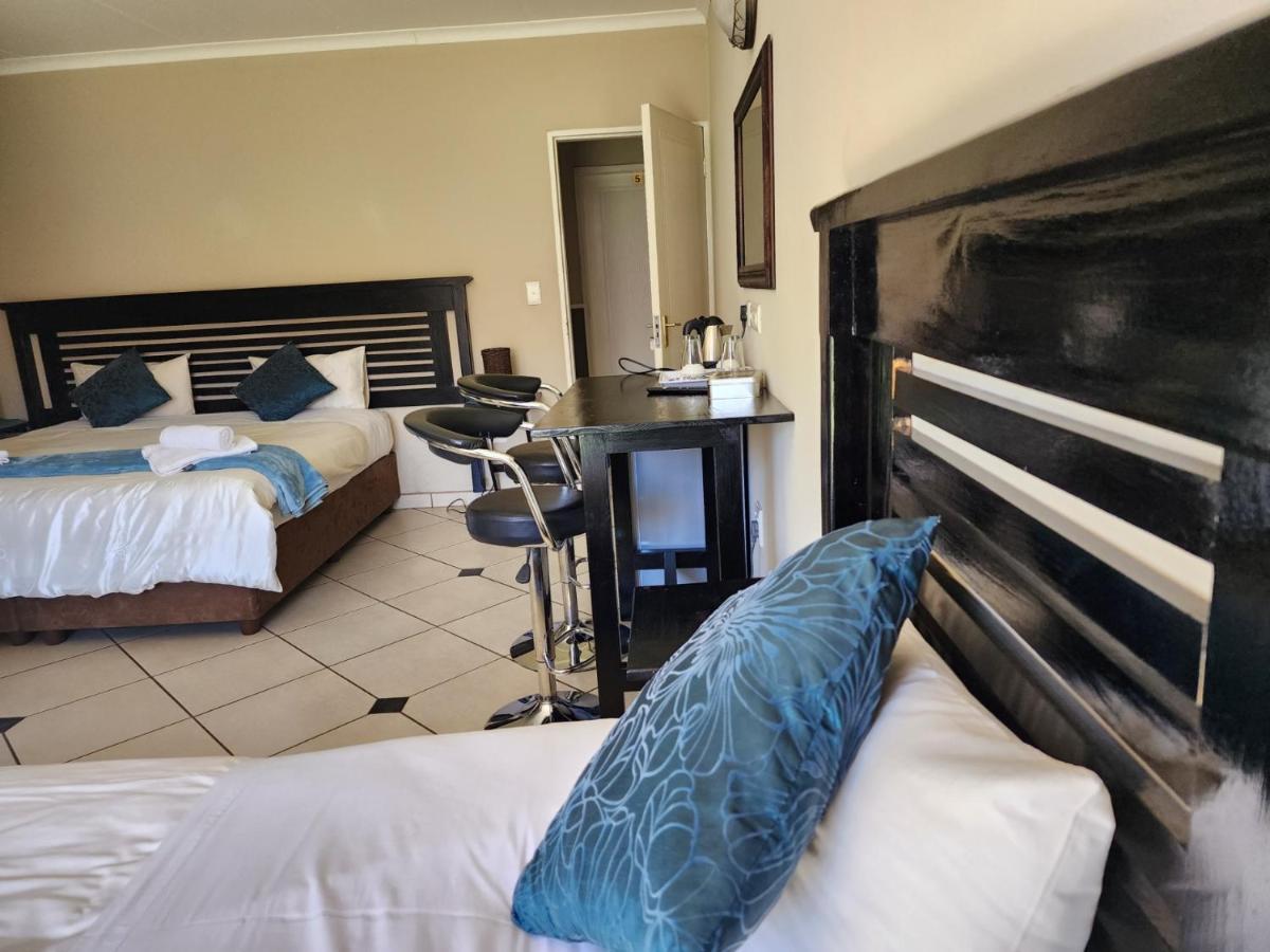 Southy Inn By The Lake Benoni Esterno foto