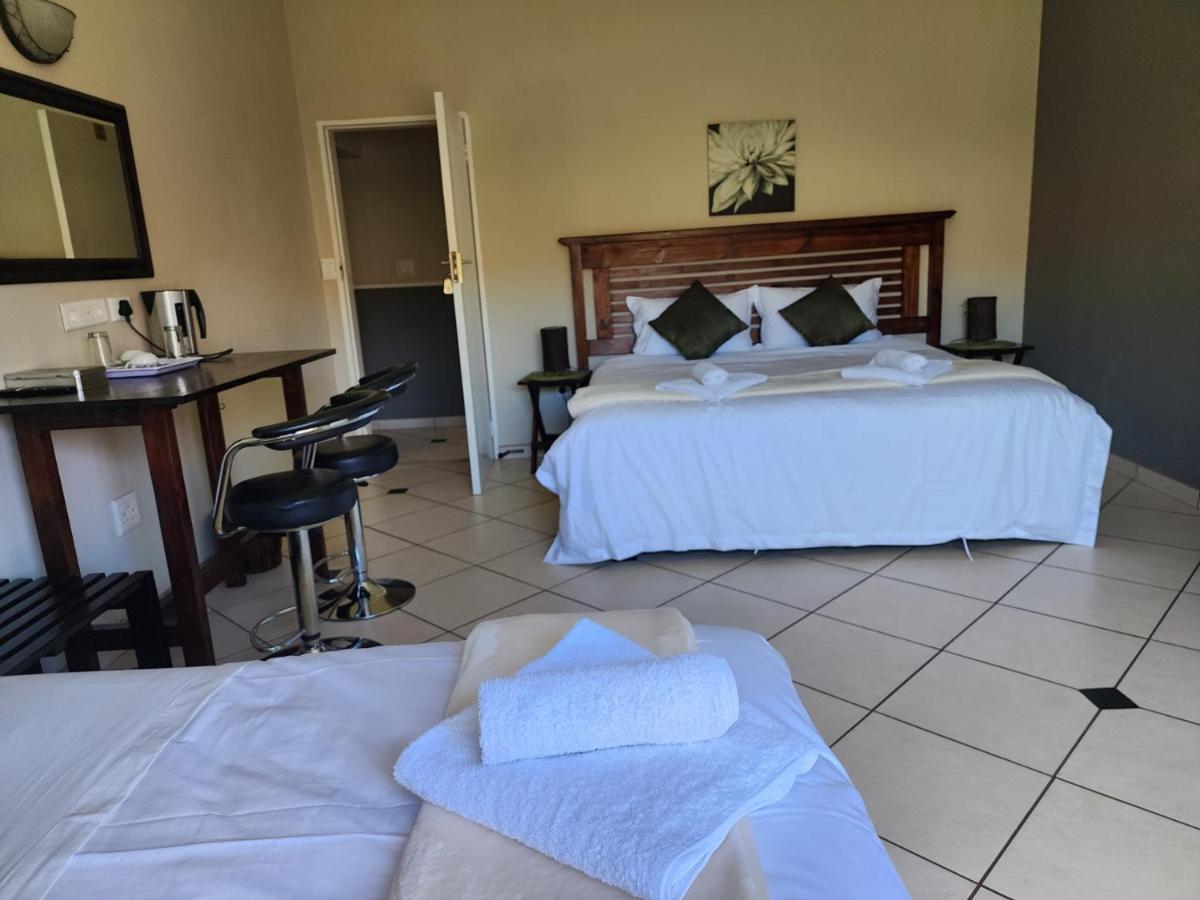 Southy Inn By The Lake Benoni Esterno foto