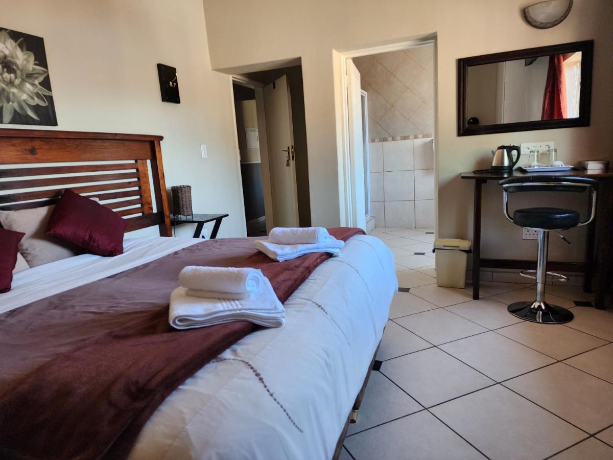 Southy Inn By The Lake Benoni Esterno foto