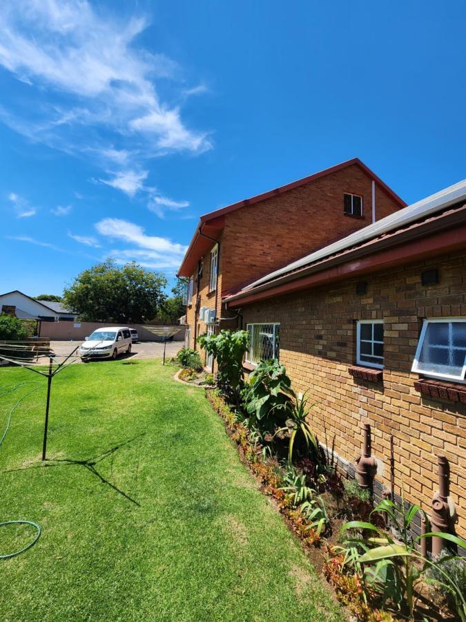 Southy Inn By The Lake Benoni Esterno foto