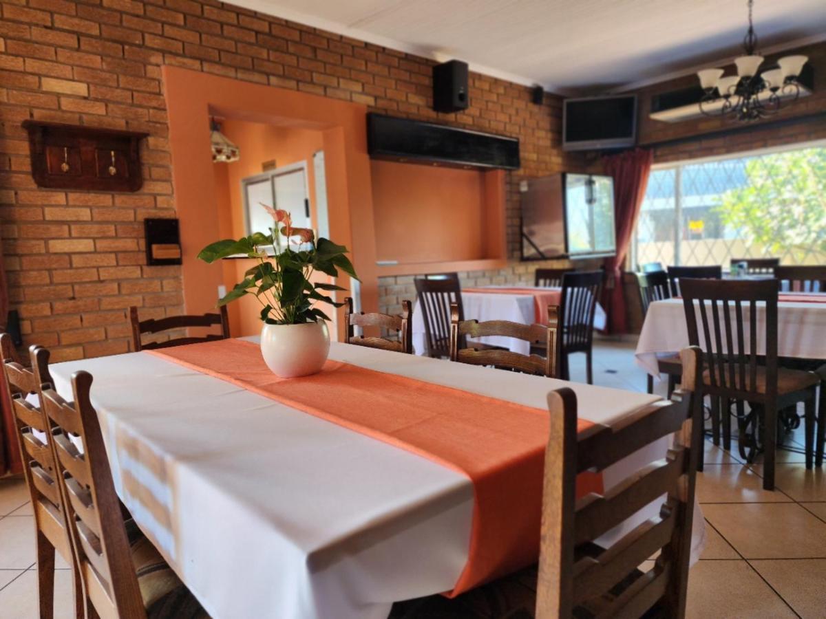 Southy Inn By The Lake Benoni Esterno foto