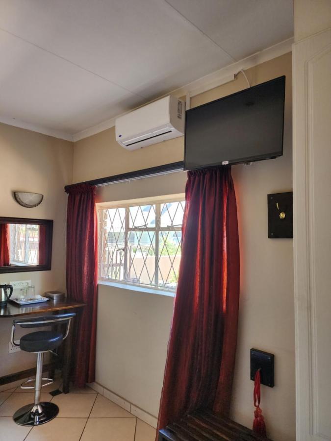 Southy Inn By The Lake Benoni Esterno foto