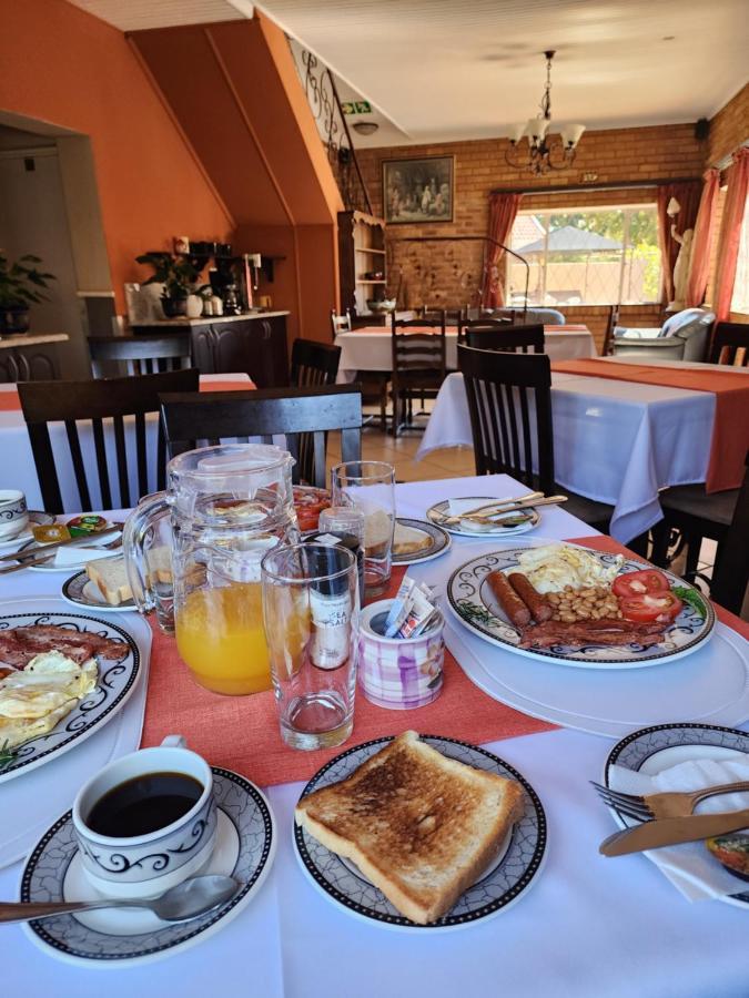Southy Inn By The Lake Benoni Esterno foto