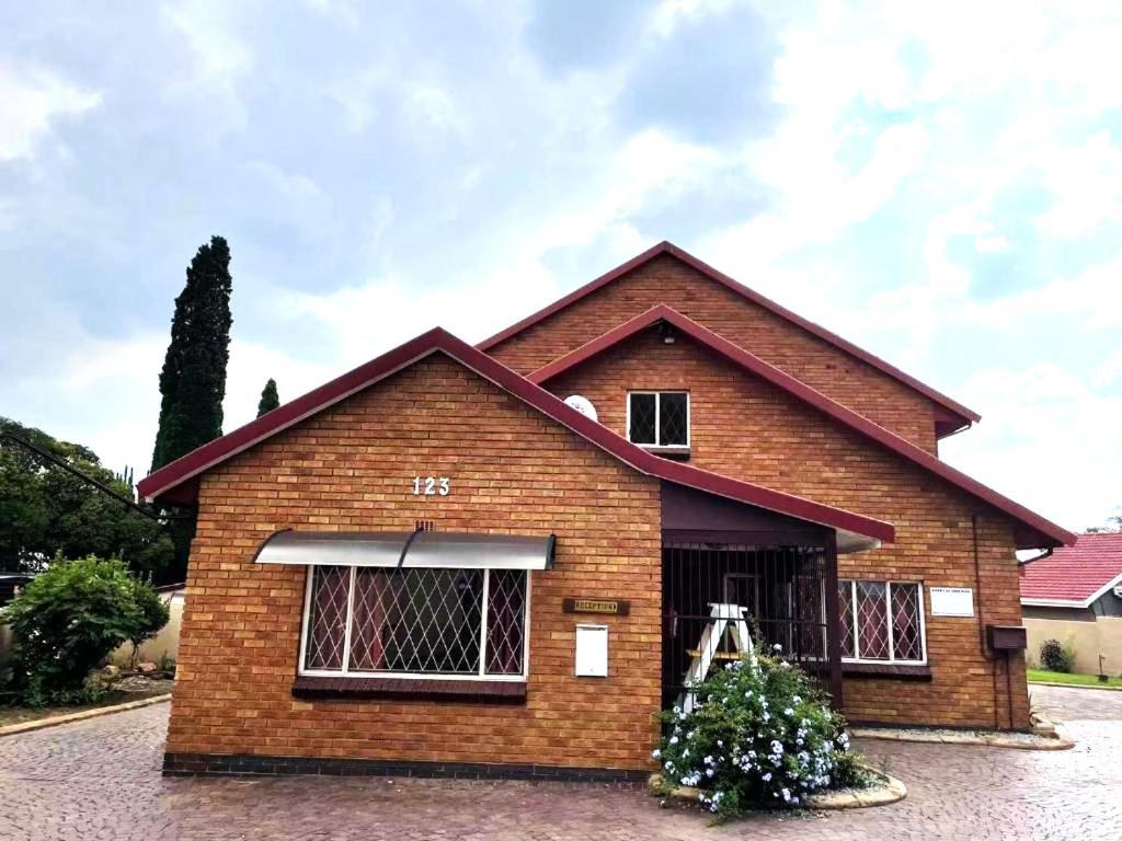 Southy Inn By The Lake Benoni Esterno foto