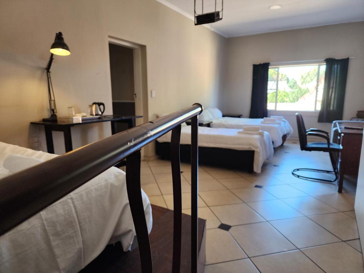 Southy Inn By The Lake Benoni Esterno foto