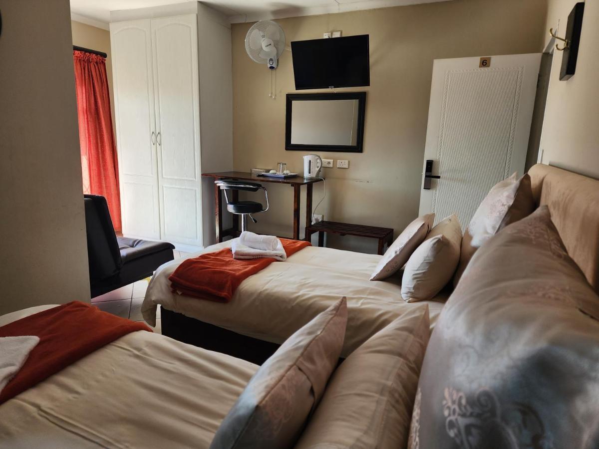 Southy Inn By The Lake Benoni Esterno foto